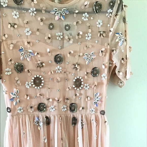 NWT Lace & Beads blush dress in small - Picture 4 of 6